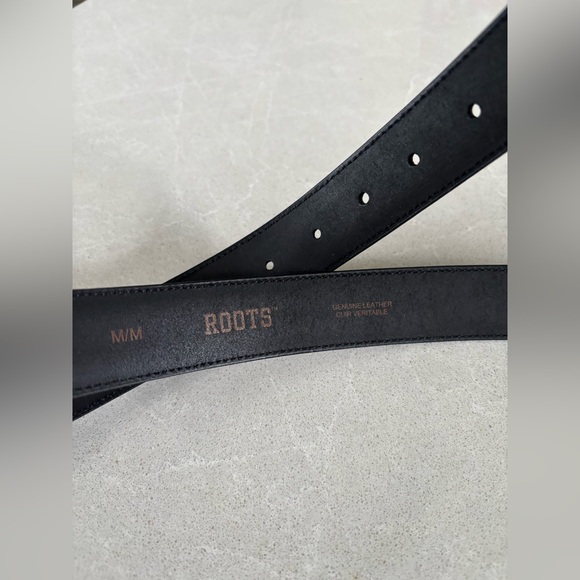Roots Men's Black Genuine Leather Dress Belt Size Medium Classic Business Office - Picture 5 of 5